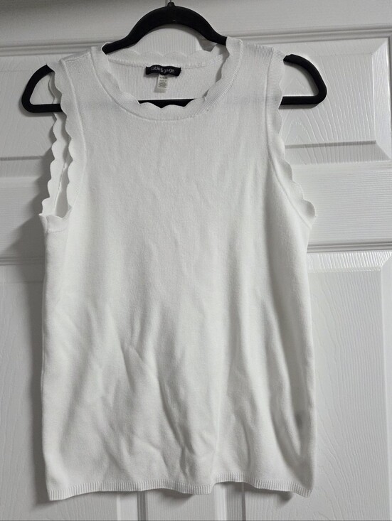 Cable & Gauge Tops - Cable And Gauge Women's White Scallop-Trim Sleeveless Knit Tank Size XL
